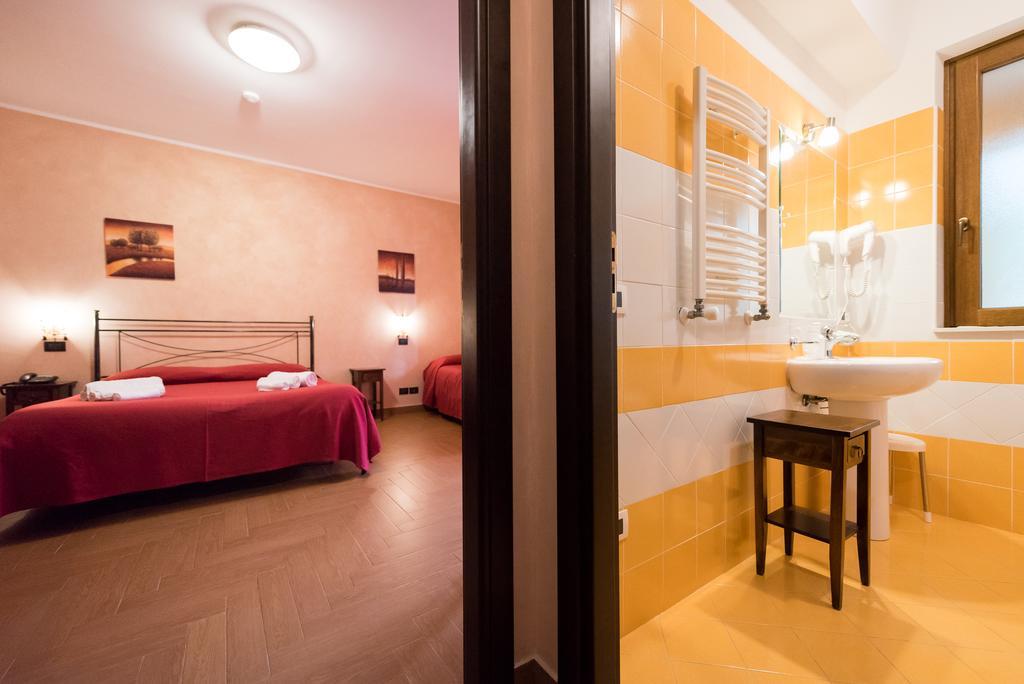 Valle Himara Hostal Piana Degli Albanesi Exterior foto